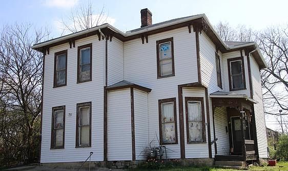 2nd image of 216 S Race St