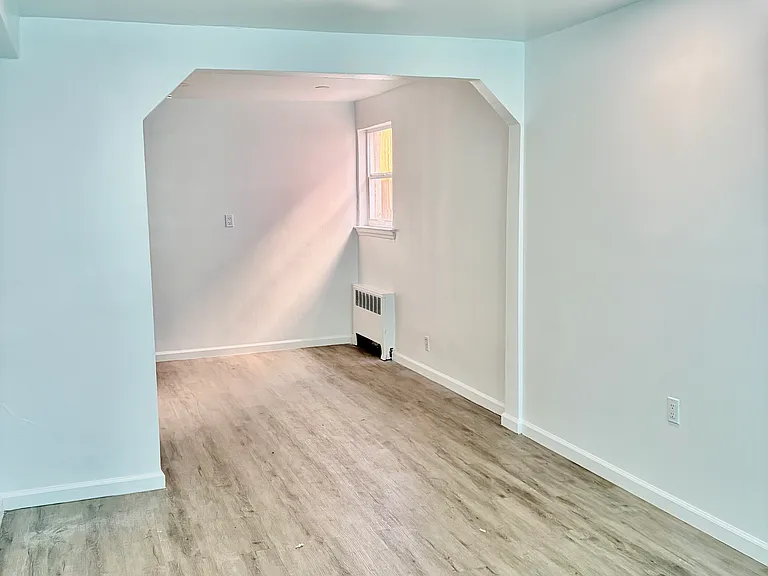 1345 Balcom Ave #1 — Photo 2