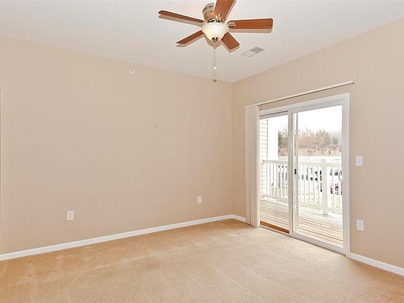 5th image of 35 Kassebaum Ln APT 206