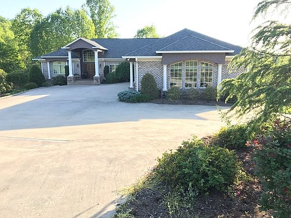 3rd image of 219 Northfield Dr