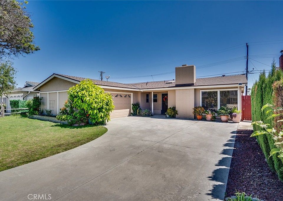 1st image of 16582 Kettler Ln