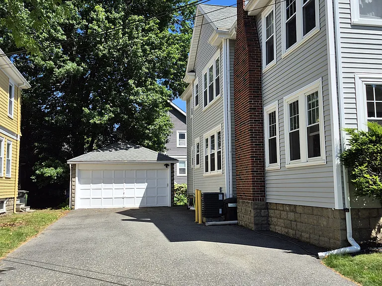15 White St #1 — Photo 17