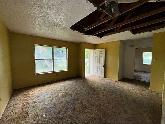 5th image of 321 Beckham St W