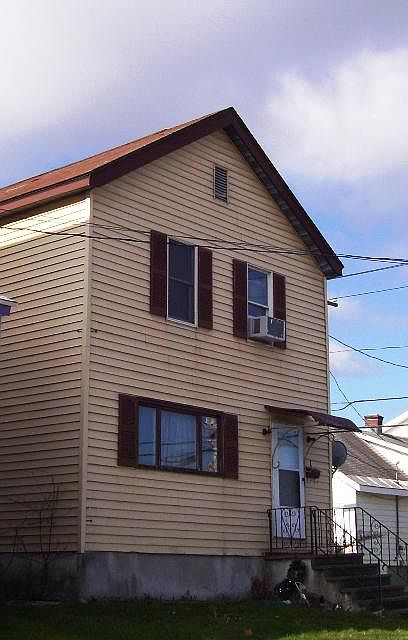 2nd image of 1 Lamont Ave