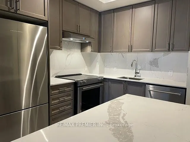 9000 Jane St #214 — Photo 5