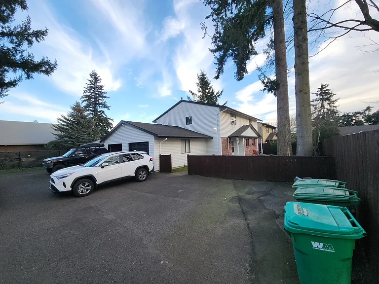 38 NE 143rd Ave — Photo 5