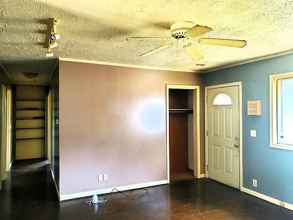 3rd image of 806 Yale Ave