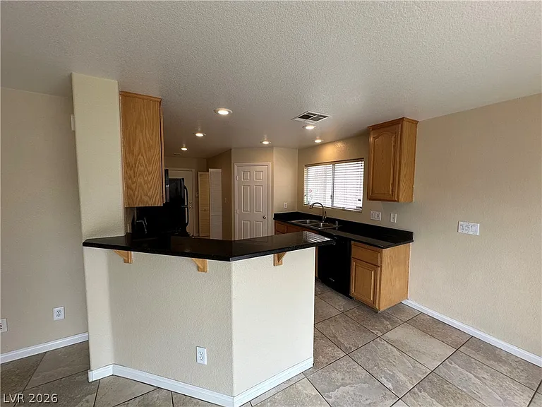 840 Percy Arms St — Photo 9