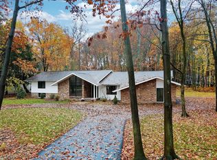 28450 S Woodland Rd, Pepper Pike, OH 44124