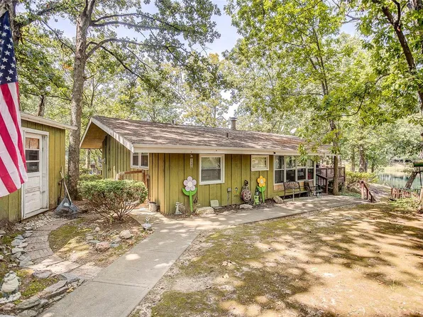 6898 Captains Cir, Mount Olive, IL 62069