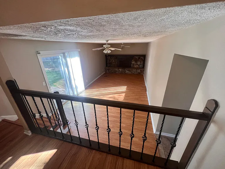 15318 Douglas Cir — Photo 5