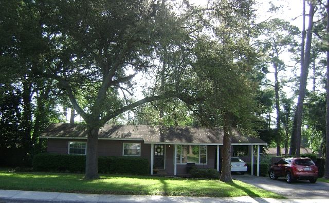1st image of 901 NE 17th Ave
