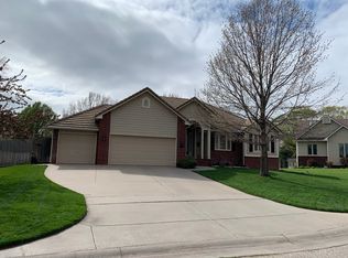 2417 N Watersedge Ct, Wichita, KS 67205