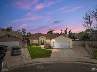 3305 Kimmie Rachelle Ct, Bakersfield, CA 93313