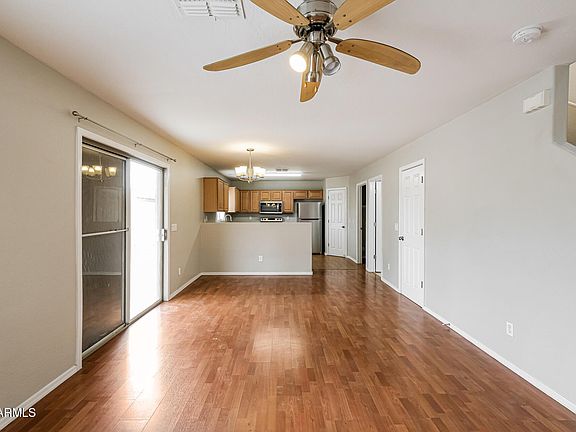 3rd image of 12762 W DAHLIA Drive