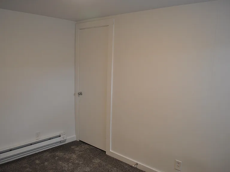 2542 W Robin Rd #B — Photo 9