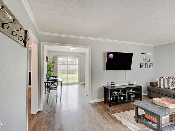 2nd image of 5621 Brouse Ave