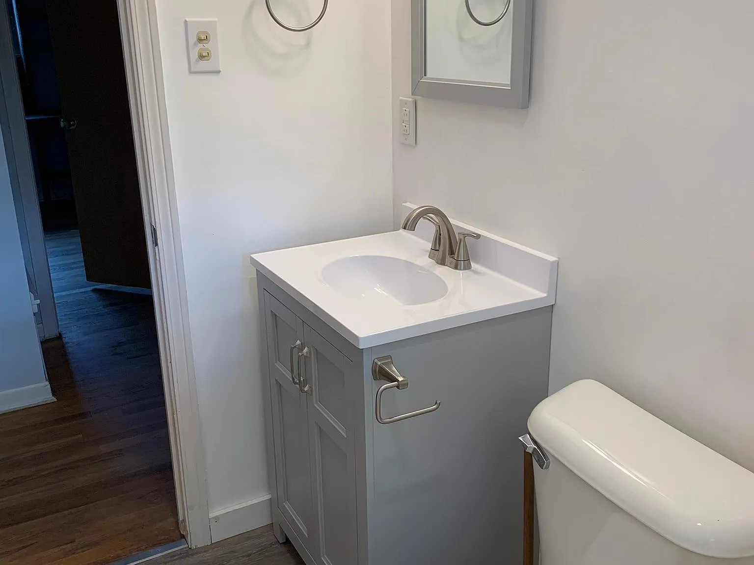 3 bed, 1.5 bath, 994 sqft, $1,800 — Photo 2