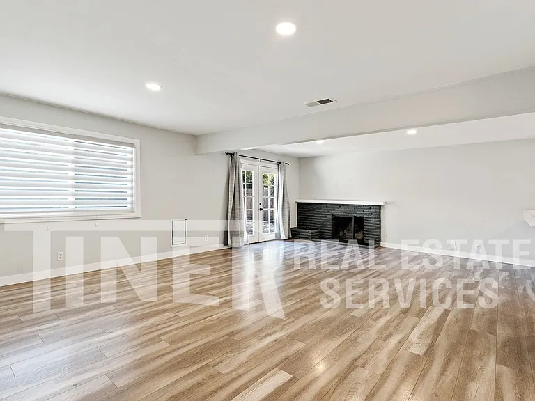 2771 Wissemann Dr — Photo 2