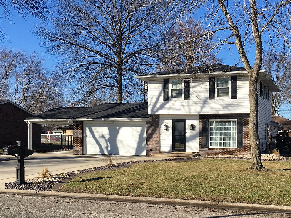 1st image of 102 W Poos Dr