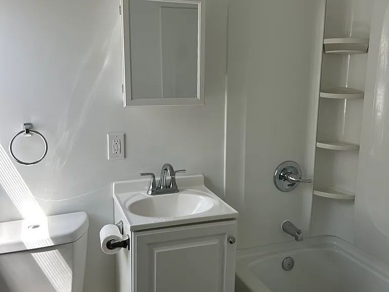 100-52D Midland Hts — Photo 7