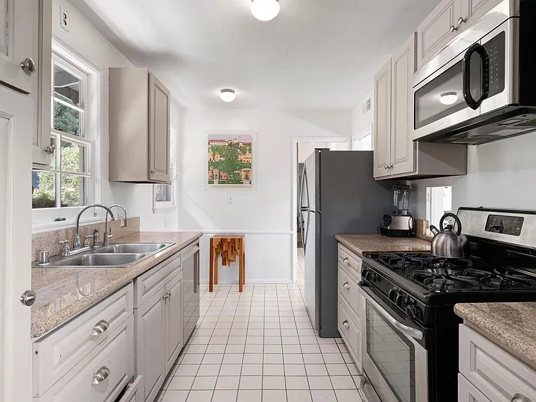 2294 Mountain Oak Dr — Photo 15