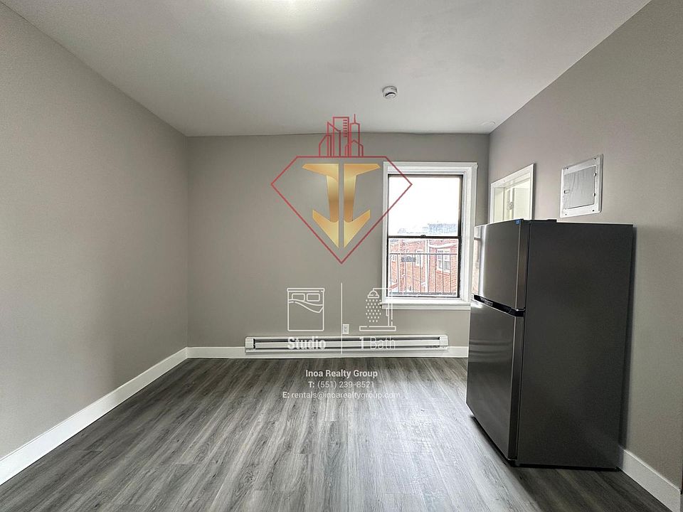 2nd image of 20 Gifford Ave #24