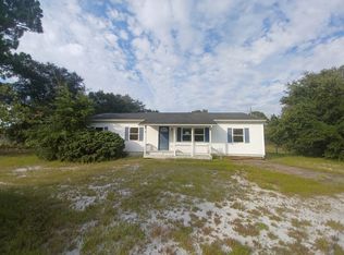 93 Riegel Dr, Hubert, NC 28539