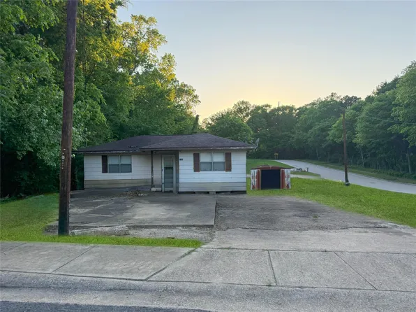 1201 El Rd, Huntsville, TX 77320