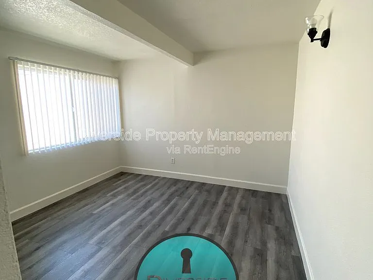 1221 Villa St #A — Photo 12