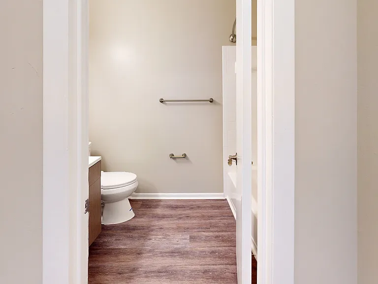 Canterbury Apartments — Photo 155