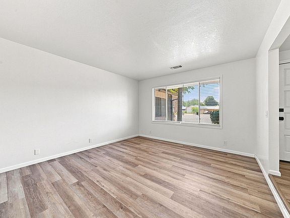 5th image of 1134 Ruthie Ln