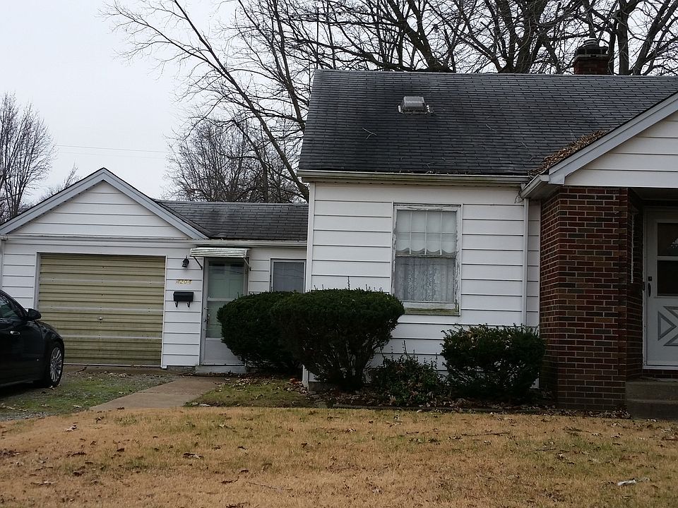 Attached Garage