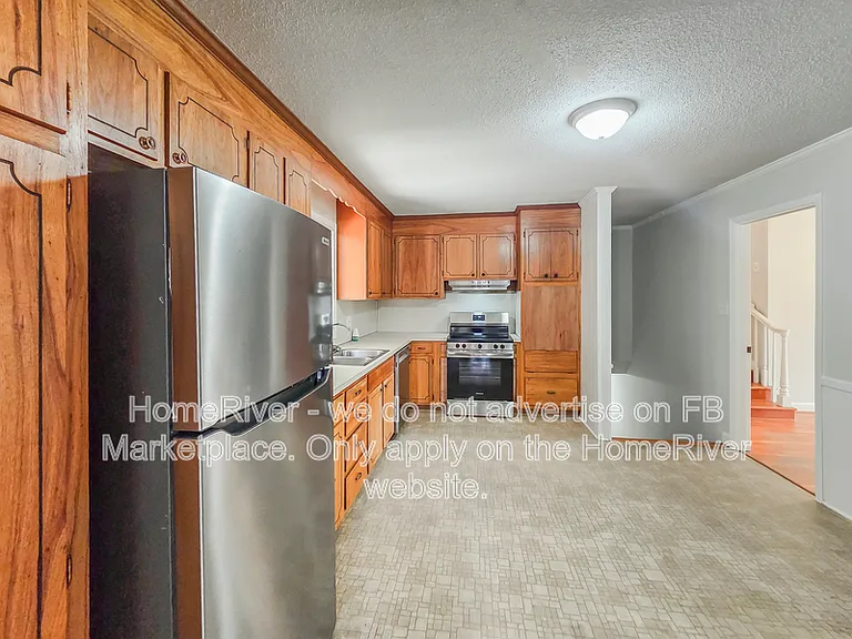 3002 Club Dr — Photo 9