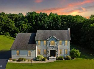 129 Abbey Rd, Poestenkill, NY 12140