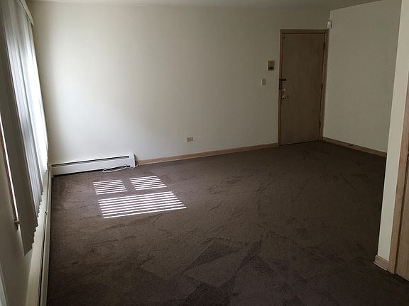 2nd image of 216 Marengo Ave APT 1N