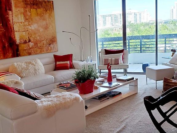 4th image of 3500 Mystic Pointe Dr APT 507