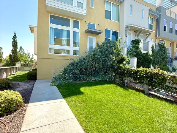 4723 W Daybreak Rim Way, South Jordan, UT 84009