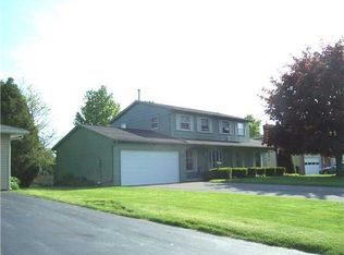 263 Chimney Hill Rd, Rochester, NY 14612