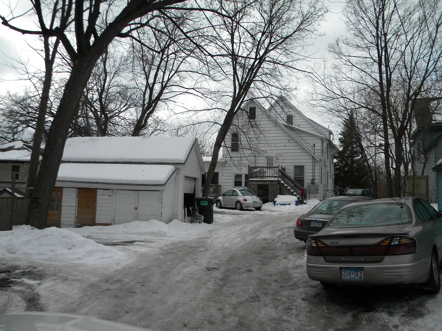 8 bed, $3,800 — Photo 3