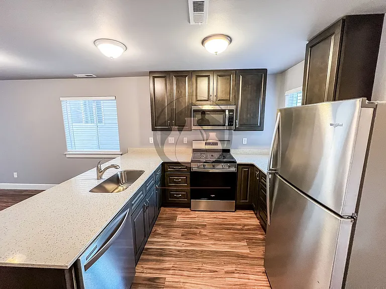 3681 Peter Ln NE — Photo 9