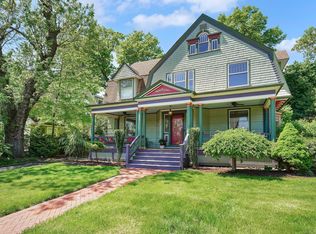 19 N Beacon St, Hartford, CT 06105