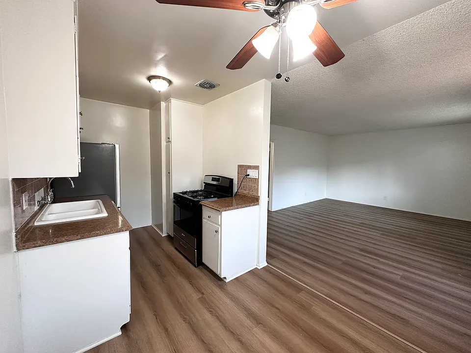 516 N Mar Vista Ave #7
