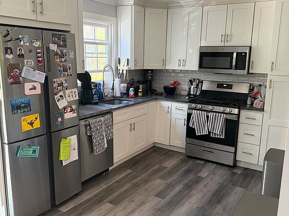 4th image of 440 Washington Ave