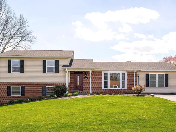 499 Evans Run Dr, Martinsburg, WV 25405