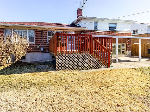 3rd image of 1570 Lee Ave