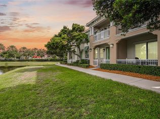 4025 Cascada Cir, Hollywood, FL 33024