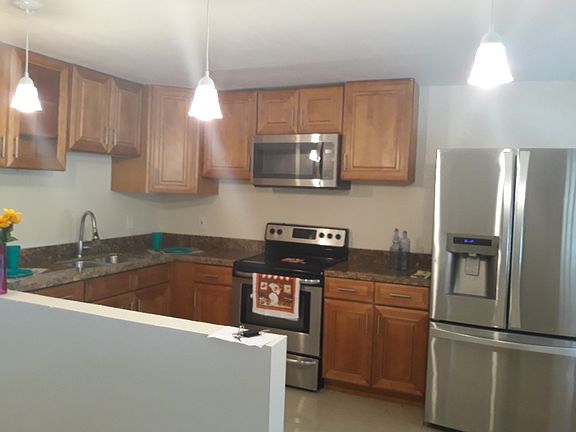 3rd image of 3421 NE 15th Ave APT 3