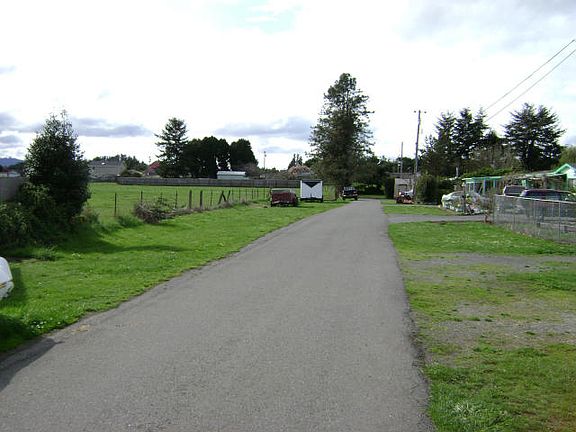 2nd image of 204-271-031