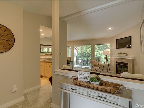 2nd image of 25025 SE Klahanie Blvd APT B303